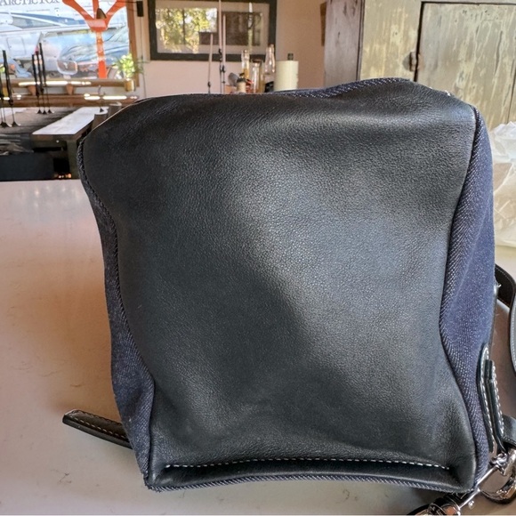 GIVENCHY “Pandora” Denim/Leather Bag Excellent condition!! Size Medium - Picture 12 of 13